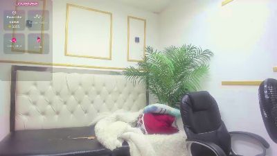 Miranda_Vega live cam on Cam4