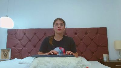 MirelleBloom live cam on Cam4