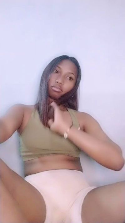 MirielleG live cam on Cam4