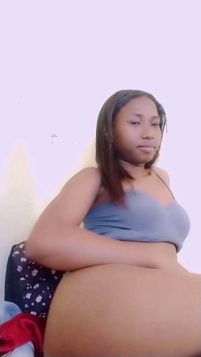 MirielleG live cam on Cam4