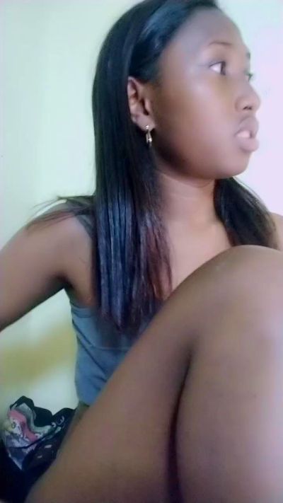 MirielleG live cam on Cam4