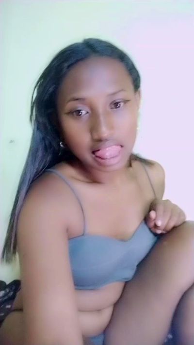 MirielleG live cam on Cam4