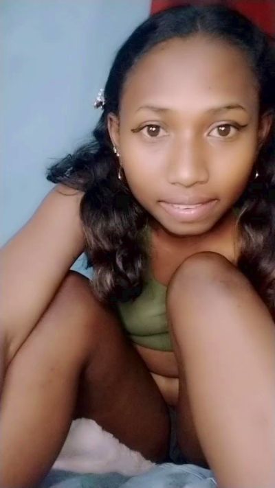 MirielleG live cam on Cam4