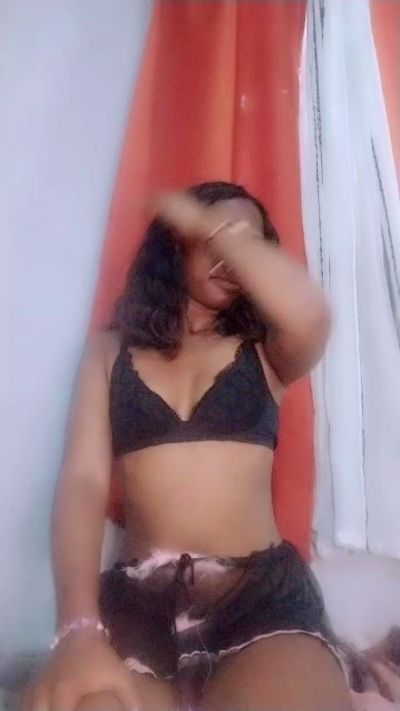 MirielleG live cam on Cam4