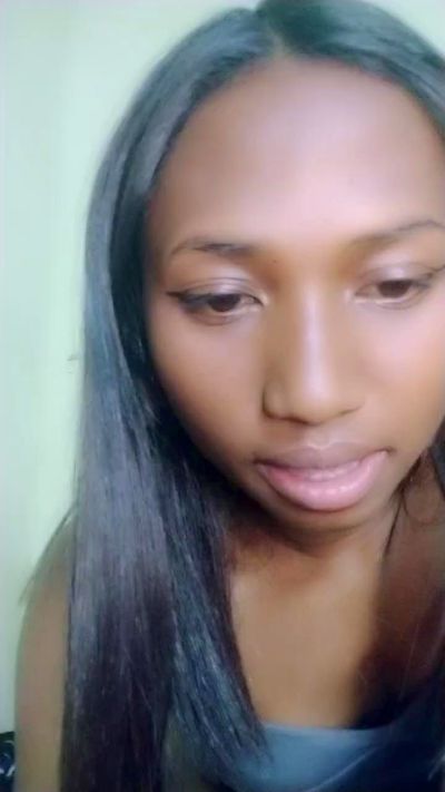 MirielleG live cam on Cam4