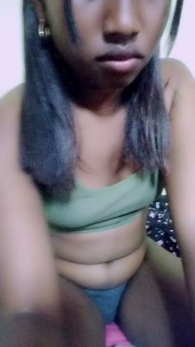 MirielleG live cam on Cam4