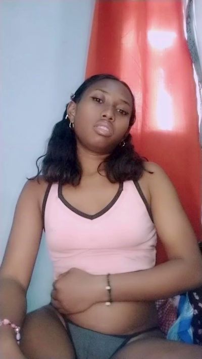 MirielleG live cam on Cam4