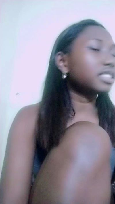 MirielleG live cam on Cam4