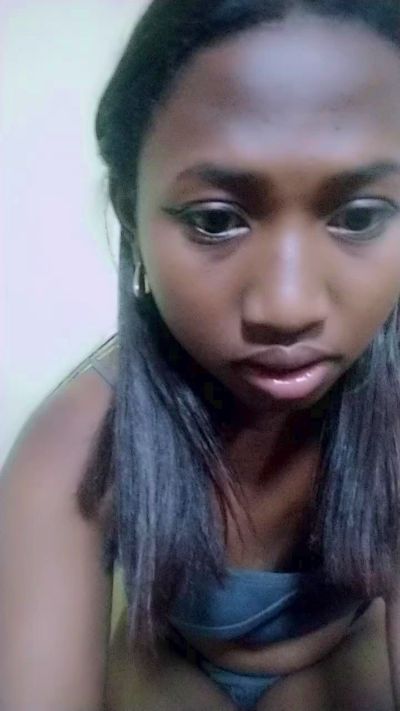 MirielleG live cam on Cam4