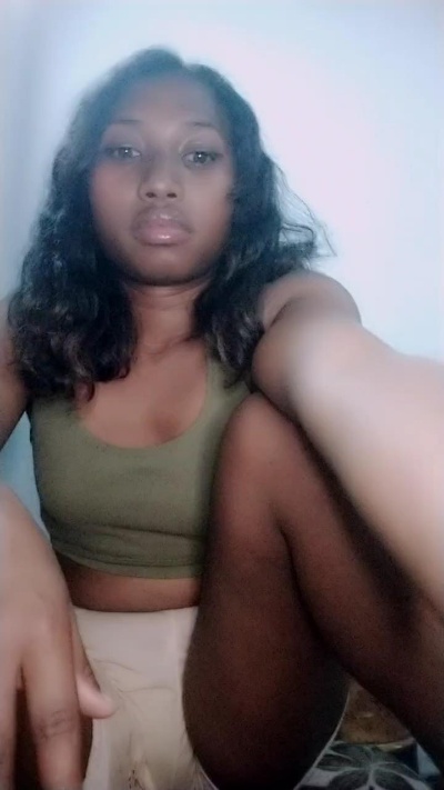 MirielleG live cam on Cam4