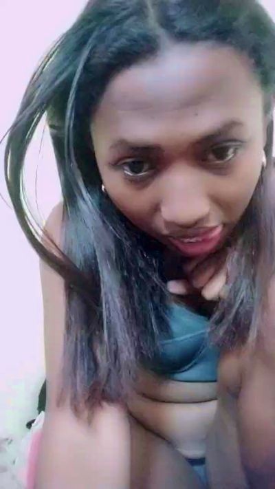 MirielleG live cam on Cam4