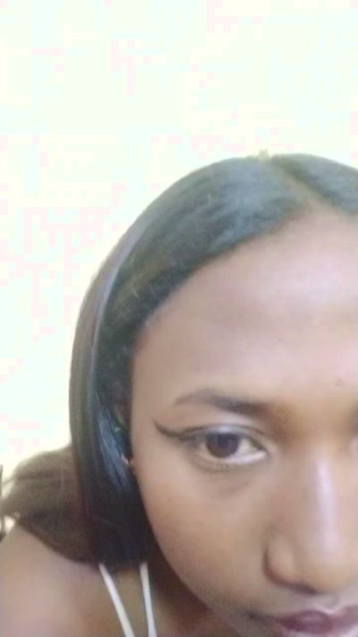 MirielleG live cam on Cam4