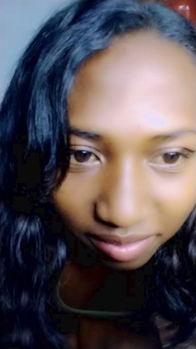 MirielleG live cam on Cam4