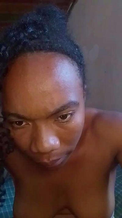 MirielleH live cam on Cam4