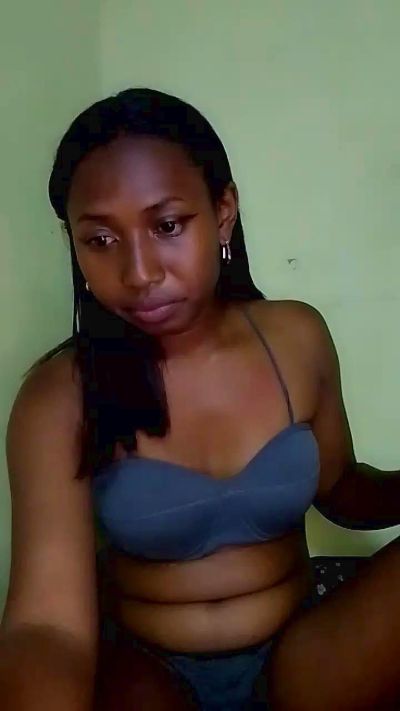 MirielleH live cam on Cam4