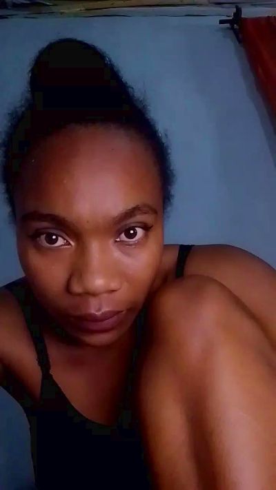 MirielleH live cam on Cam4