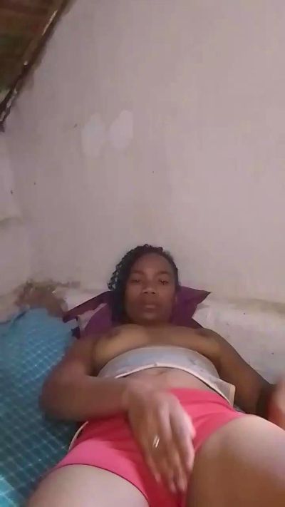 MirielleH live cam on Cam4