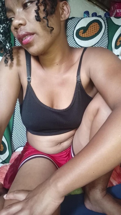 MirielleH live cam on Cam4
