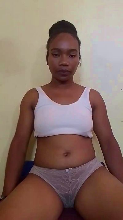 MirielleH live cam on Cam4