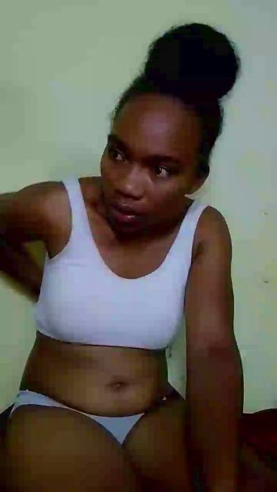 MirielleH live cam on Cam4