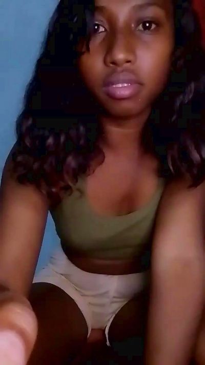 MirielleH live cam on Cam4