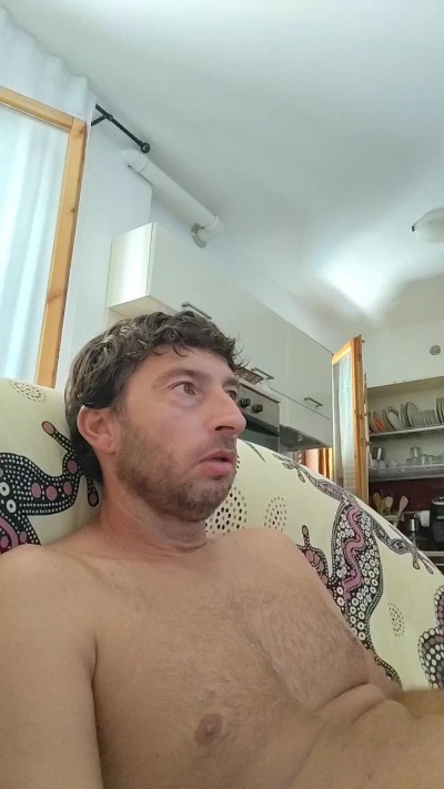 Mirko290180 live cam on Cam4