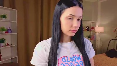 MirnaGunyon live cam on Cam4
