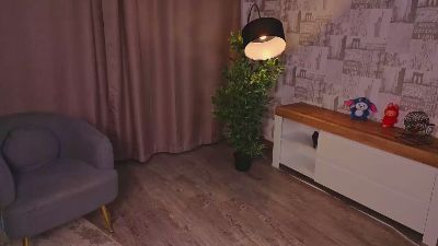 MirnaGunyon live cam on Cam4