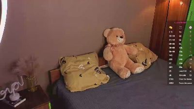 MirnaGunyon live cam on Cam4