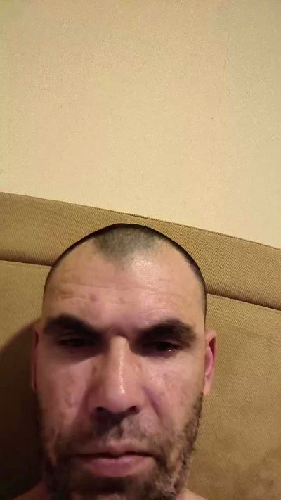 Miroslav09 live cam on Cam4