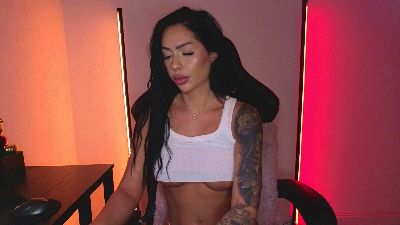 Mishablueee live cam on Cam4