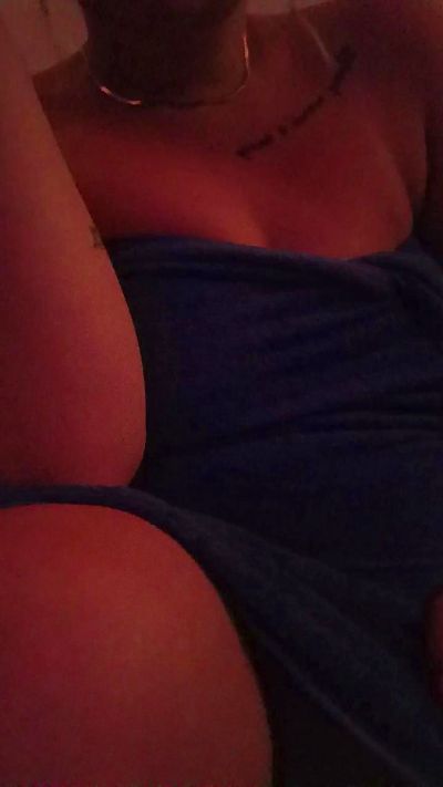 MissAT live cam on Cam4