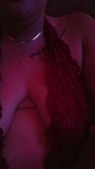 MissAT live cam on Cam4