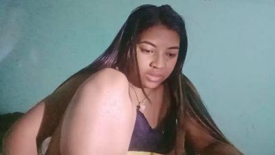MissAnies live cam on Cam4