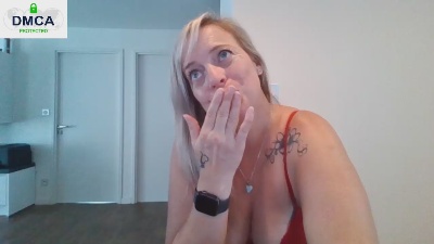 MissChupagirly live cam on Cam4