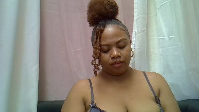 MissCruella live cam on Cam4