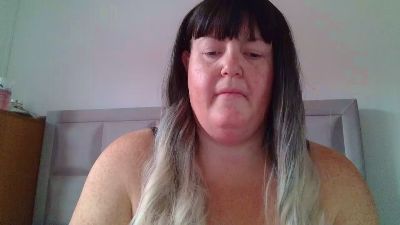 MissCurvyCx live cam on Cam4