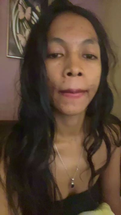MissEllede19 live cam on Cam4