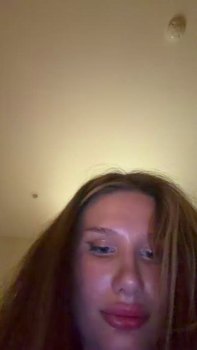 MissIntriga live cam on Cam4
