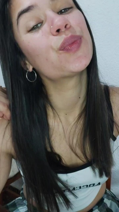 MissMia99 live cam on Cam4