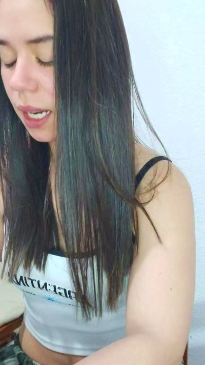 MissMia99 live cam on Cam4