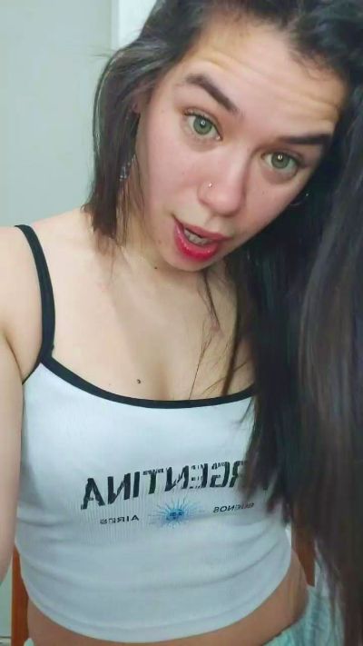 MissMia99 live cam on Cam4
