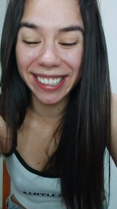 MissMia99 live cam on Cam4