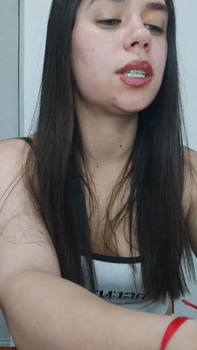 MissMia99 live cam on Cam4