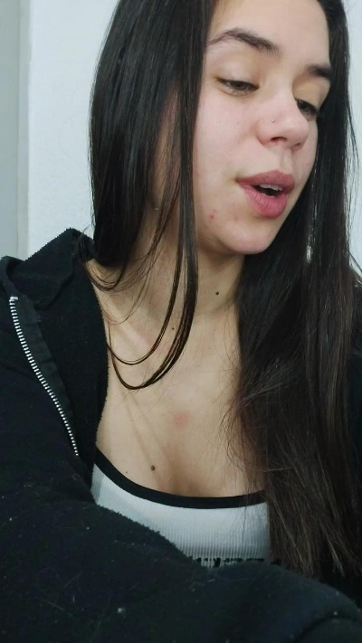 MissMia99 live cam on Cam4