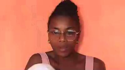 MissSaphira live cam on Cam4