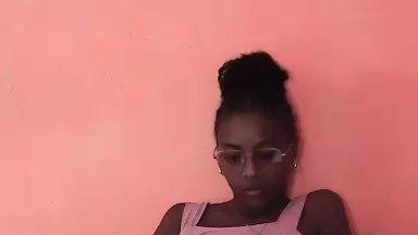 MissSaphira live cam on Cam4