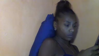 MissSaphira live cam on Cam4