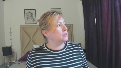 Miss_Casius live cam on Cam4