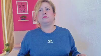 Miss_Casius live cam on Cam4